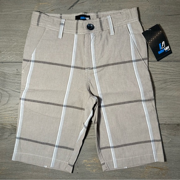 NWT Boy’s Plaid Shorts Trio in Black, Gray, and Tan. Size 8. - Picture 3 of 10